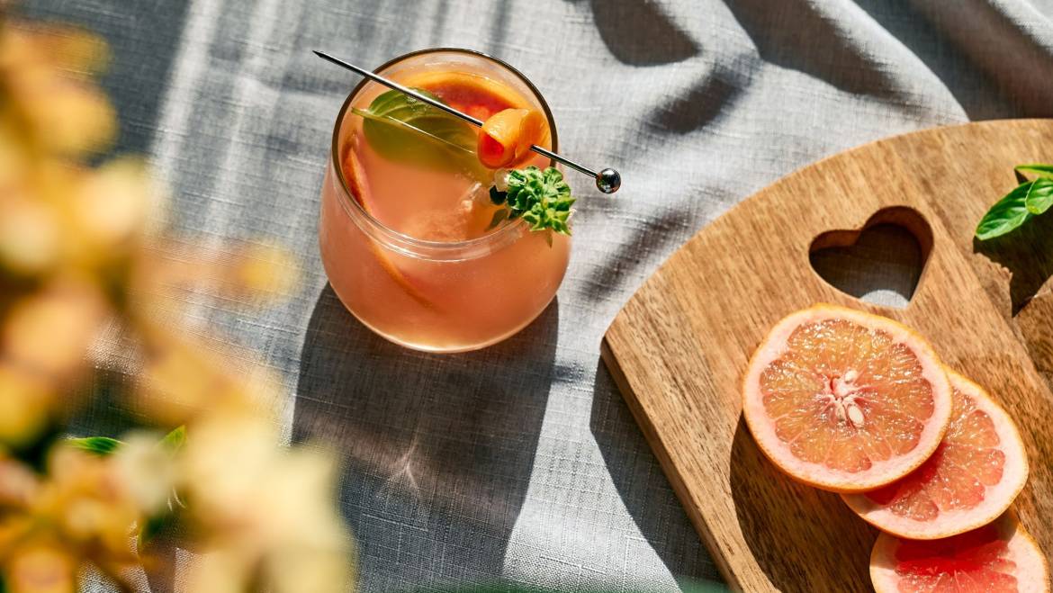 Signature Summer Cocktails and Mocktails: The Best Drinks to Serve at Your Next Event